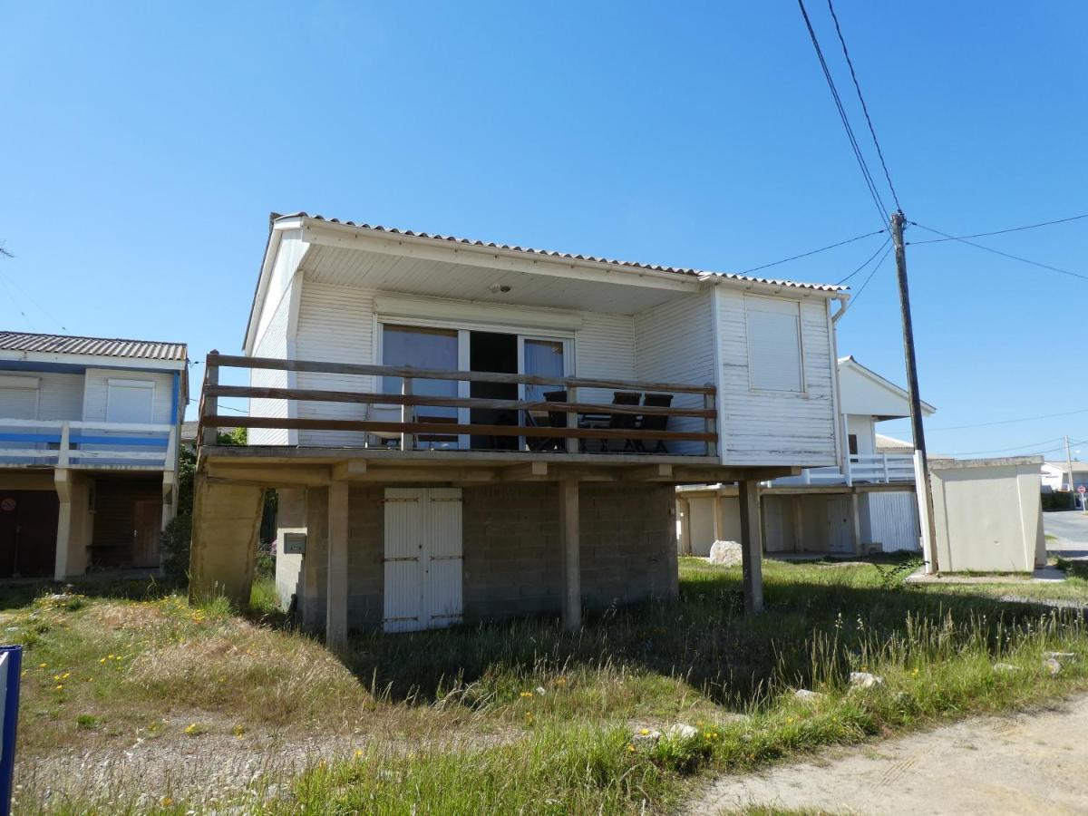 Un Chalet En Bois A La Plage Villa Gruissan Esterno foto